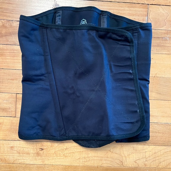 Belly Bandit postpartum luxe belly wrap small GUC - Picture 3 of 7